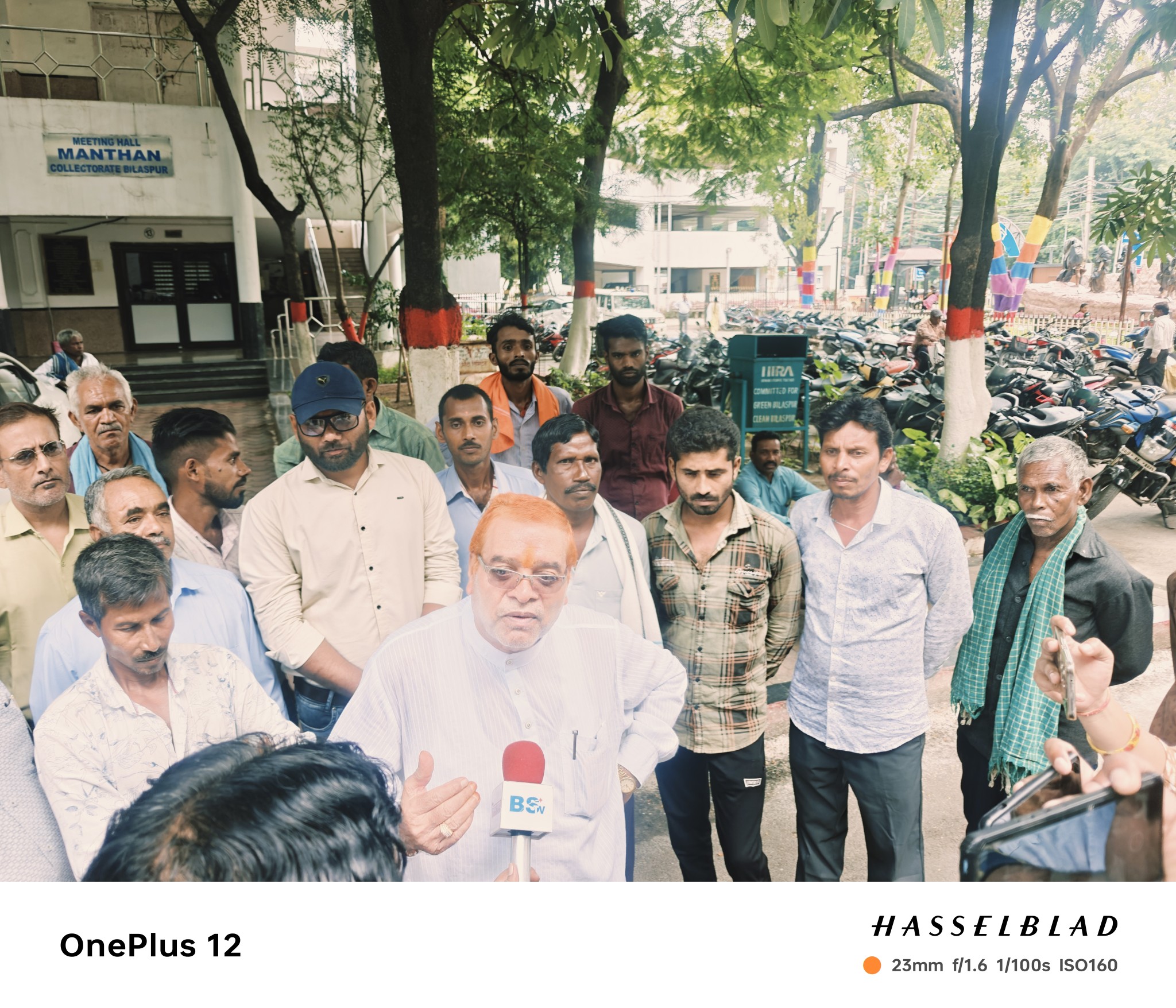 तेरहवीं बार ज्ञापन देने के बाद पहली बार पहुंचा प्रशासनिक अमला बैरंग लौटा,कार्रवाई करने पहुंची पटवारियों की टीम को रसूखदार कब्जाधारियों ने खदेड़ा,पोड़ी चोरभट्टी चारागाह कब्जा का मामला